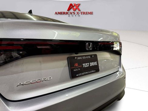 Used 2025 Honda Accord SE image 9
