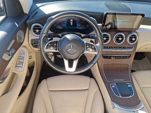 Certified 2020 Mercedes-Benz GLC 300 4MATIC image 11