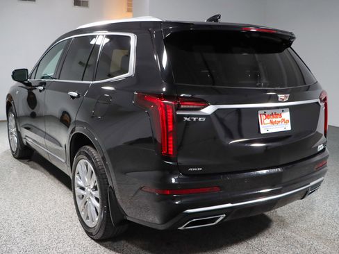 Used 2022 Cadillac XT6 Premium Luxury image 9