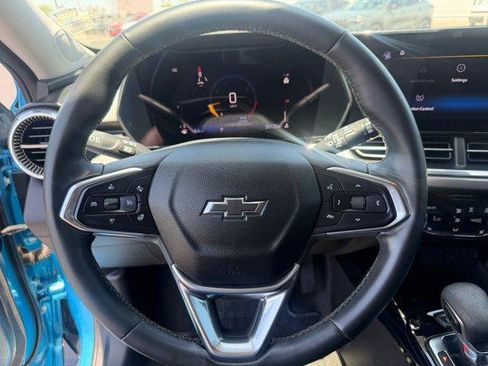 Used 2025 Chevrolet Trax ACTIV w/ Driver Confidence Package FWD image 18