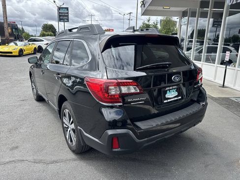 Used 2018 Subaru Outback 2.5i Limited w/ Popular Package #2 AWD/4WD image 4