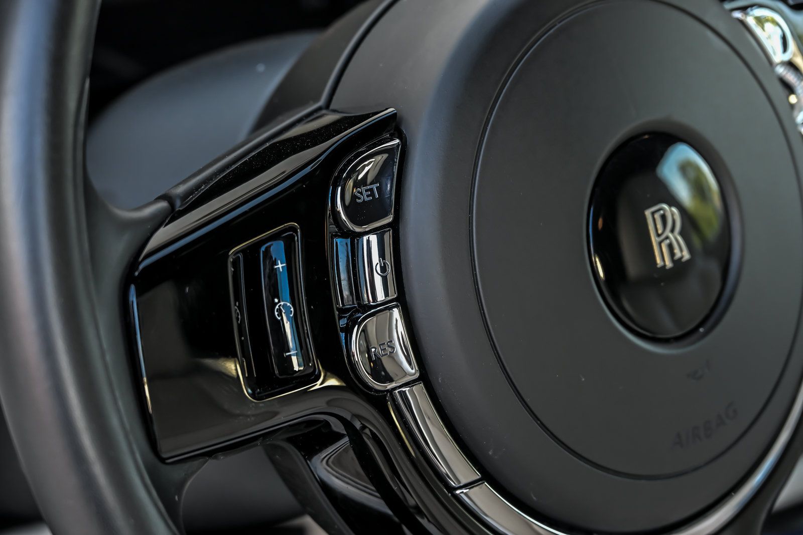Used 2016 Rolls-Royce Wraith RWD image 26