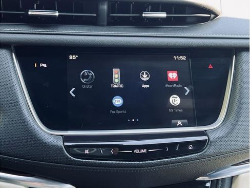 Used 2018 Cadillac XT5 Luxury w/ Driver Awareness Package image 25