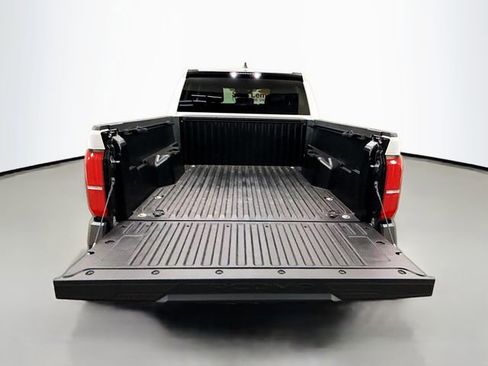 Used 2024 Toyota Tacoma SR image 25