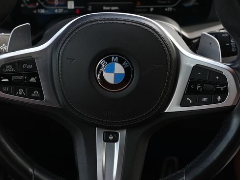 Used 2022 BMW X7 xDrive40i w/ M Sport Package AWD/4WD image 17
