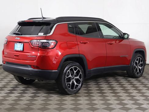 Used 2025 Jeep Compass Limited AWD/4WD image 10
