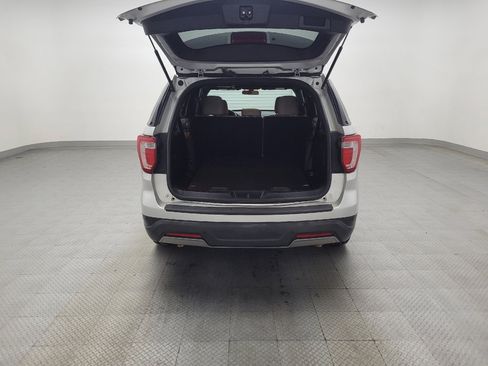Used 2019 Ford Explorer XLT FWD image 29