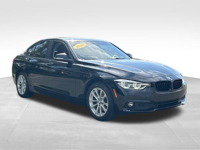 Used 2018 BMW 320i xDrive Sedan AWD/4WD image 8
