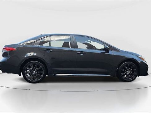 Certified 2025 Toyota Corolla SE w/ SE Premium Package FWD image 4