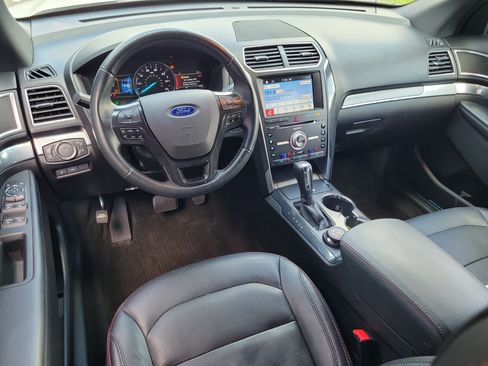 Used 2017 Ford Explorer Sport w/ Equipment Group 401A AWD/4WD image 18