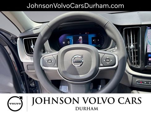 Used 2023 Volvo XC60 B5 Core w/ Climate Package AWD/4WD image 11