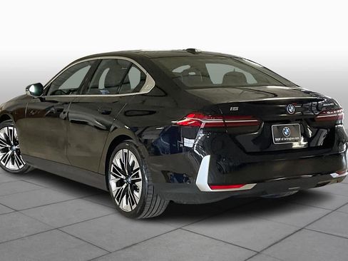 Used 2025 BMW i5 eDrive40i w/ Premium Package image 12