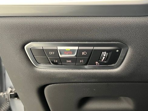 Used 2023 BMW X7 xDrive40i w/ Executive Package image 21