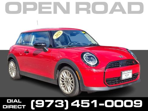 Used 2025 MINI Cooper S image 1