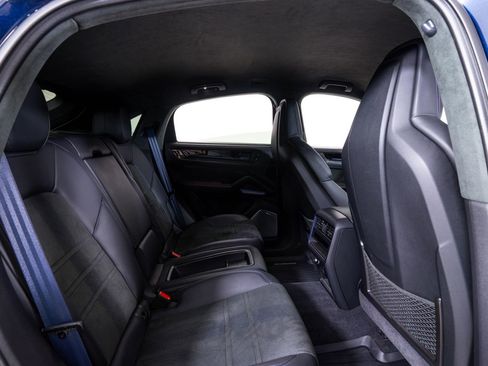 Used 2024 Porsche Cayenne Turbo GT AWD/4WD image 22