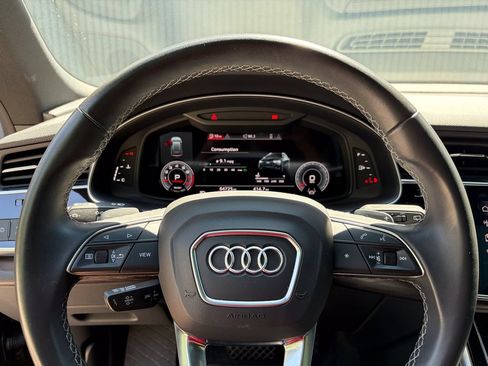 Used 2022 Audi Q8 Premium Plus AWD/4WD image 24
