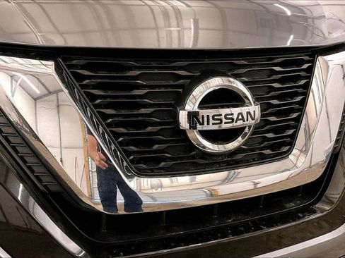 Used 2017 Nissan Rogue S image 29