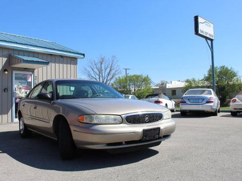 Used 2003 Buick Century Custom w/ Preferred Equipment Group 1SL FWD image 9