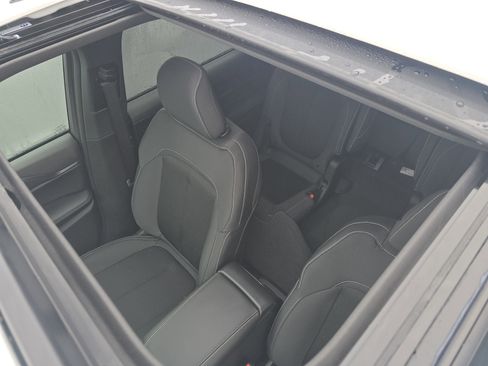 New 2026 Jeep Grand Cherokee L 4WD image 14