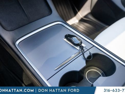 Used 2021 Tesla Model Y Long Range AWD/4WD image 10