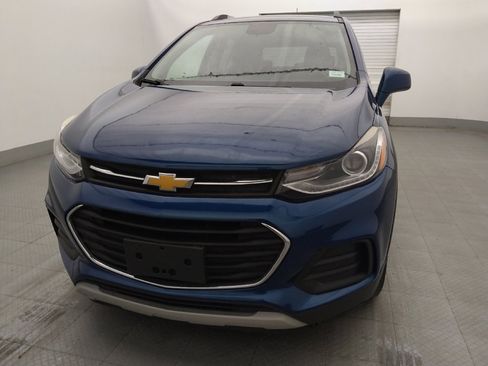 Used 2020 Chevrolet Trax LT FWD image 15