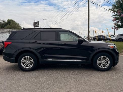 Used 2020 Ford Explorer XLT w/ Equipment Group 202A AWD/4WD image 6