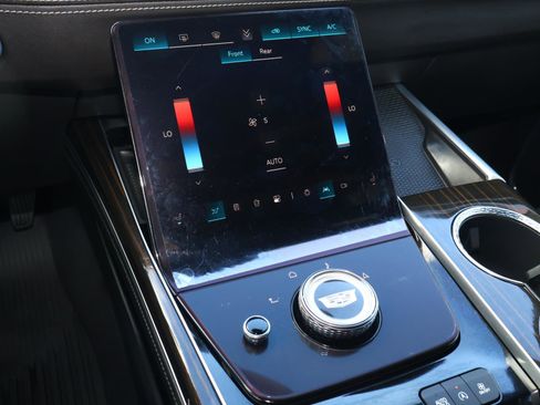 Certified 2025 Cadillac Escalade Premium Luxury w/ LPO, Floor Liner Package image 33