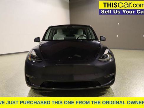 Used 2024 Tesla Model Y Long Range AWD/4WD image 2
