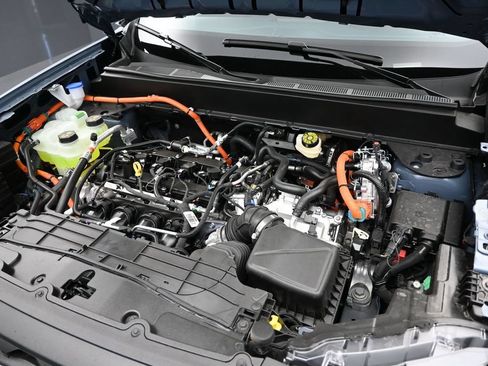 New 2026 Ford Maverick XLT w/ Equipment Group 301A AWD/4WD image 3