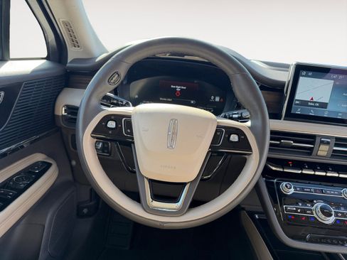 Certified 2022 Lincoln Corsair Reserve w/ Equipment Group 201A FWD image 12