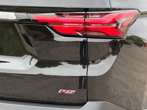 Used 2023 Chevrolet Traverse RS w/ LPO, Cargo Package FWD image 36