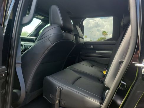 Used 2025 Toyota Tacoma TRD Sport w/ TRD Sport Premium Package RWD image 11