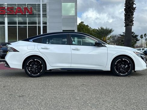 New 2026 Nissan Sentra SR w/ SR Premium Package image 4