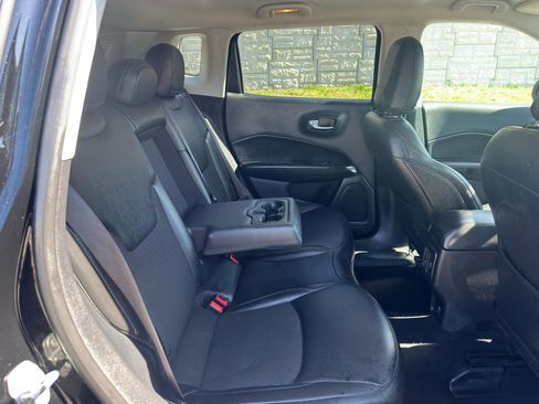Used 2021 Jeep Compass Latitude FWD image 15