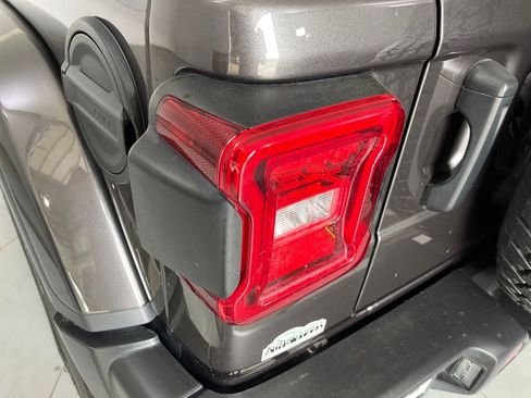 Used 2021 Jeep Wrangler Unlimited Sahara image 42