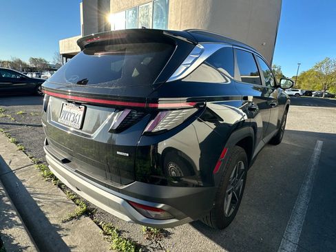 Certified 2025 Hyundai Tucson SEL image 3