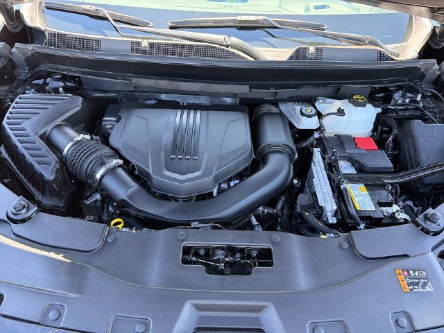 Used 2025 Chevrolet Traverse LT FWD image 29