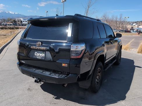 Used 2023 Toyota 4Runner 40th Anniversary SE image 9