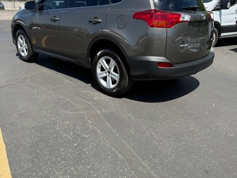 Used 2013 Toyota RAV4 XLE FWD image 5