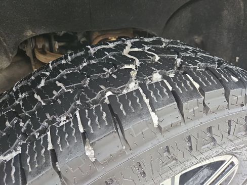 Used 2020 GMC Sierra 2500 AT4 w/ AT4 Premium Package image 11