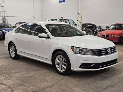 Used 2016 Volkswagen Passat 1.8T S image 2