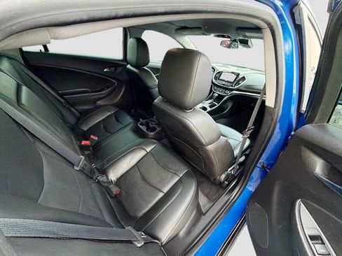 Used 2017 Chevrolet Volt Premier w/ Driver Confidence II Package image 28