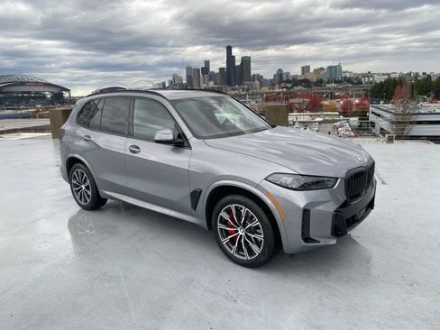 Used 2026 BMW X5 xDrive40i w/ M Sport Package image 31