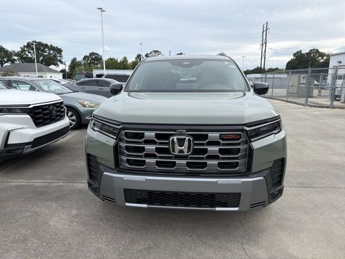 New 2026 Honda Pilot TrailSport image 2