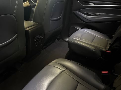 Used 2024 Buick Enclave Premium image 12