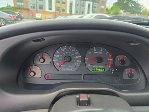 Used 2001 Ford Mustang Premium RWD image 21