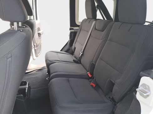 Used 2021 Jeep Wrangler Unlimited Sport AWD/4WD image 13