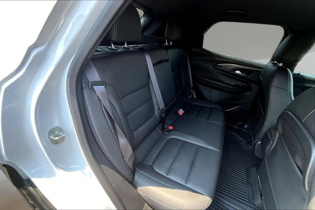Used 2023 Chevrolet TrailBlazer ACTIV FWD image 21