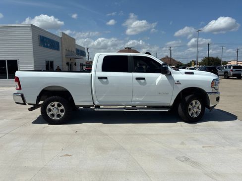 Used 2024 RAM 2500 Big Horn w/ Off Road Package AWD/4WD image 2