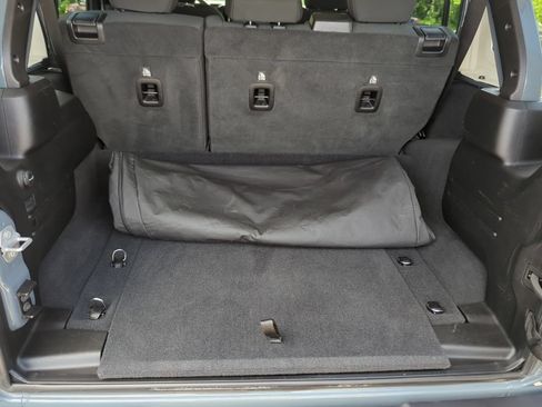 Used 2025 Jeep Wrangler Unlimited Rubicon 4xe w/ Safety Group AWD/4WD image 40